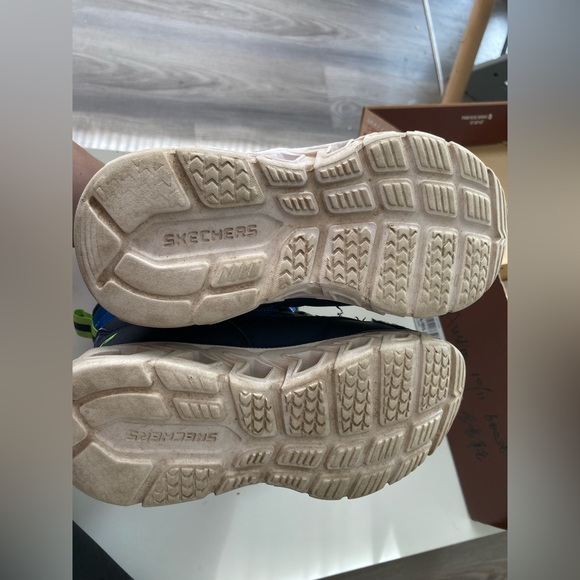 Skechers winter boots with lights - Picture 4 of 5